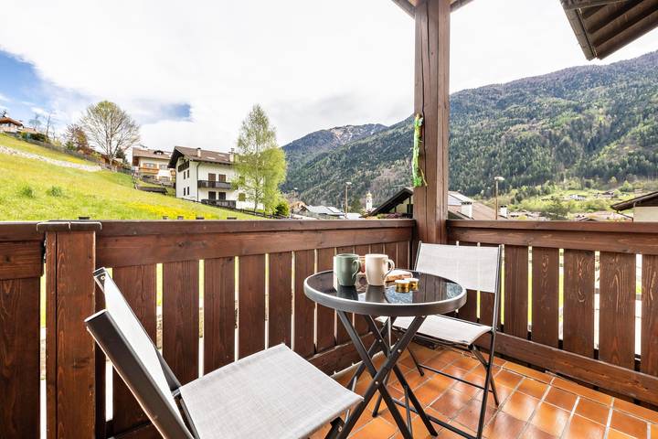 Appartamento intero, Appartamento 'Collini Le Betulle' con vista montagna, giardino privato e balcone in Spiazzo, Alpi dell'Adamello e della Presanella