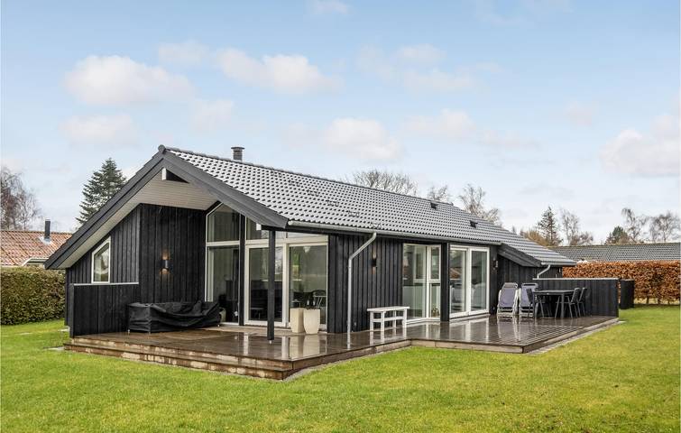 Ferienhaus für 4 Personen, mit Terrasse und Garten