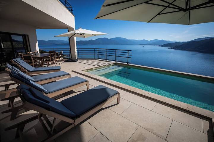 Villa for 8 people, with garden and terrace - 1