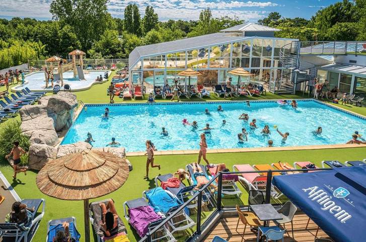 Camping pour 6 personnes, avec Bassin pour enfant et Piscine