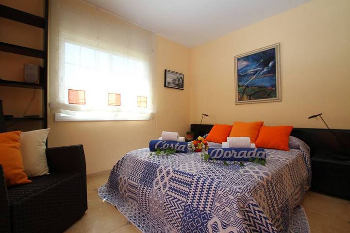 Location de vacances pour 7 personnes, avec terrasse et jardin dans l'Hospitalet de l'Infant - 2