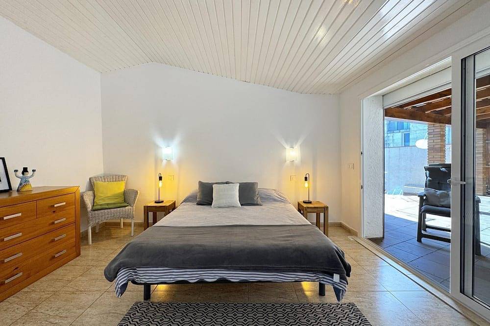 Casa familiar con piscina privada y terraza. in La Escala, Alt Empordà