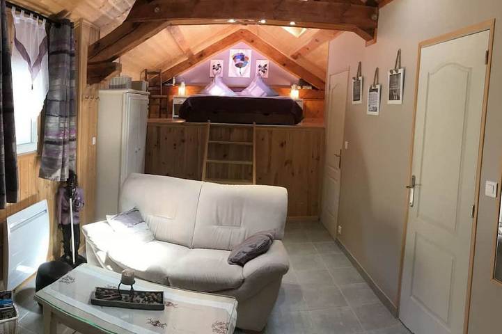 Gîte pour 2 personnes, avec Jardin à Le Bez - 2
