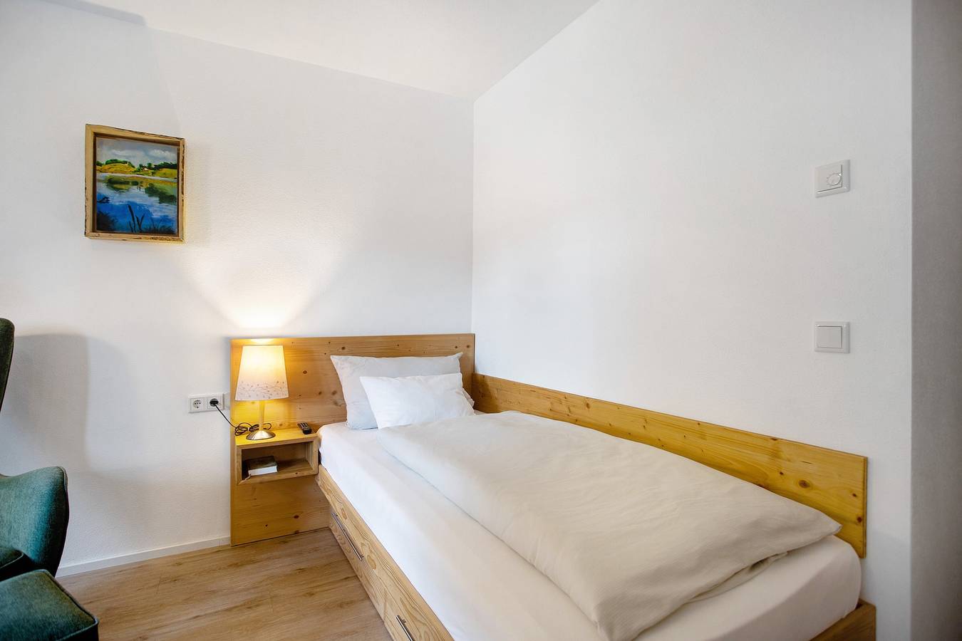 Ganzes Studio, Einzimmerapartment 'Appartement 7' mit gemeinsamer Terrasse, gemeinsamem Garten und Wi-Fi in Kirchseeon, Oberbayern