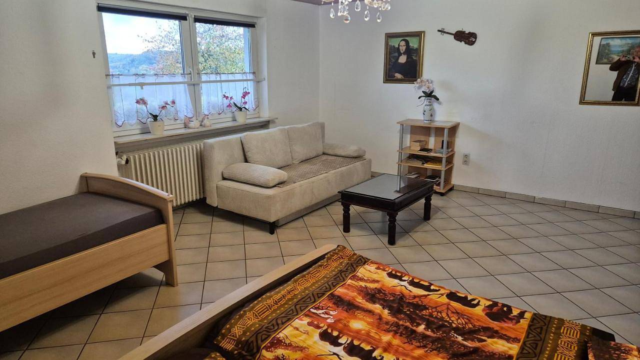 Ganze Wohnung, 3-Bett-Zimmer mit Bad - ohne Kueche in Bad Soden-Salmünster, Main-Kinzig-Kreis