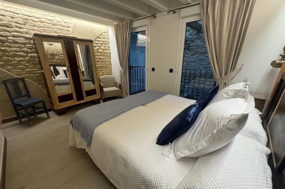 Casa Rural Garabitero \"Rest, Dream, Enjoy\". in Laguardia, Rioja Alavesa