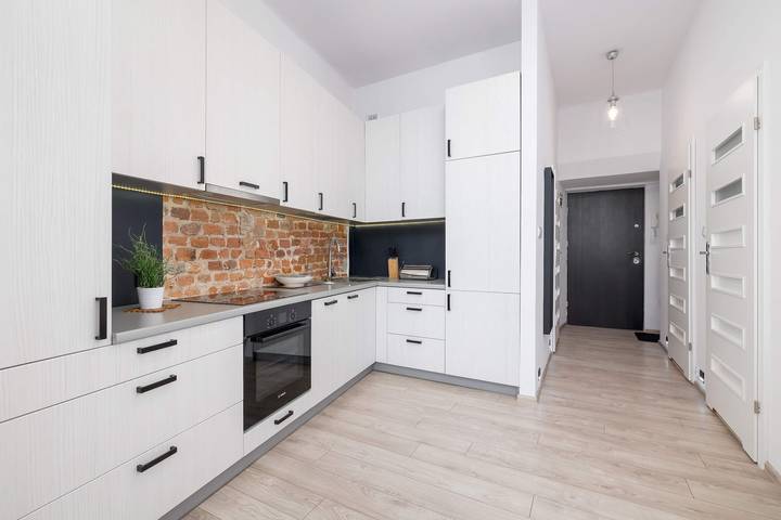 Entire apartment, Spacious Apartment | 2 Bedrooms | Close to Main Market Square in Cracow, Lesser Poland