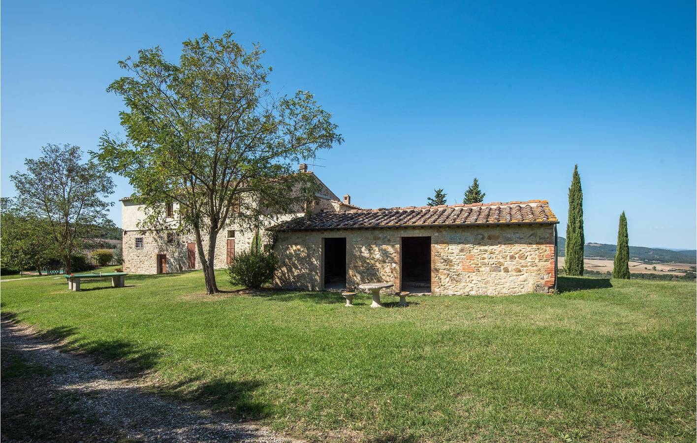 Sunny Retreat: 200qm, Pool, Parkplatz, Garten in Radicondoli, Siena Provinz