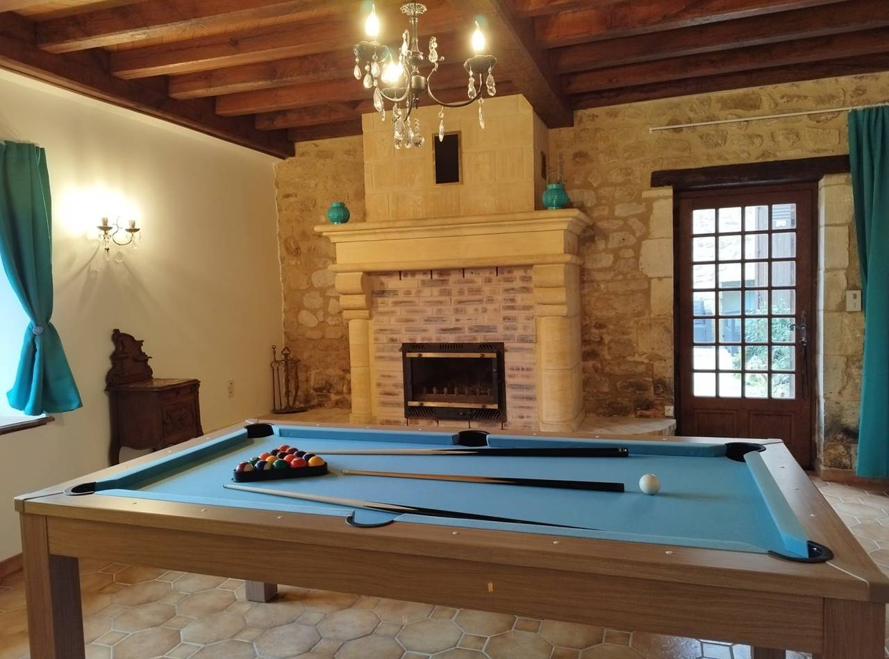 Charmant gîte spacieux Roudelous, à Nouzet, tout inclus in Eyzerac, Périgord Vert