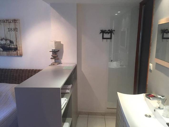 Chambre d’hôte pour 2 personnes, avec terrasse ainsi que piscine et vue dans le Var - 2