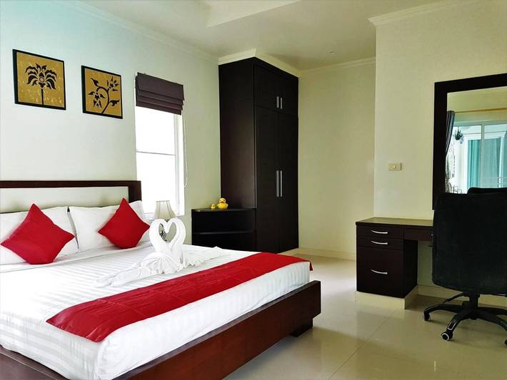 Location de vacances pour 6 personnes, avec jacuzzi ainsi que terrasse et piscine à Karon Beach - 4