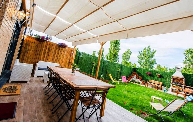 Location de vacances pour 11 personnes, avec jardin et vue à Olite - 4