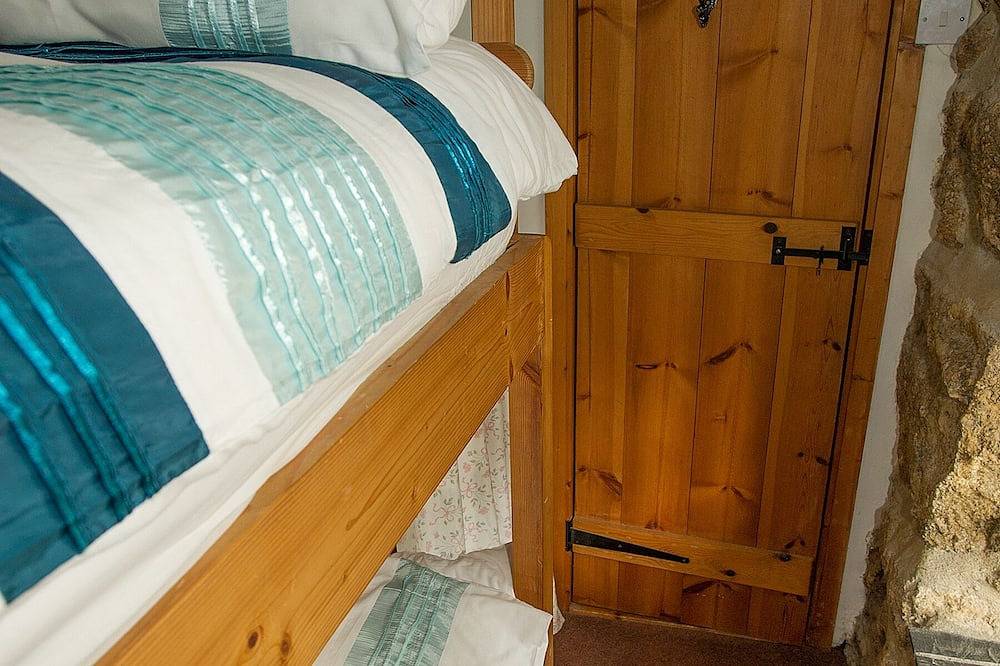 The Old Saltings: Beautiful fisherman's cottage in Sennen Cove, sleeps up to in Sennen, Cornwall