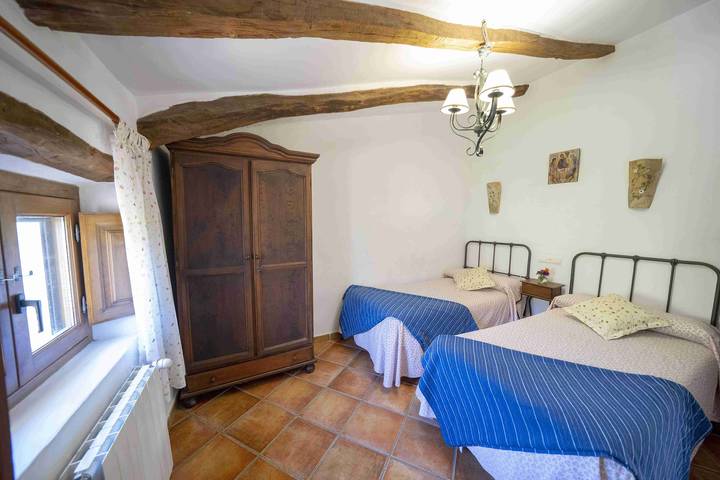 Casa rural para 7 personas, con jardín y vistas en Laroya - 3