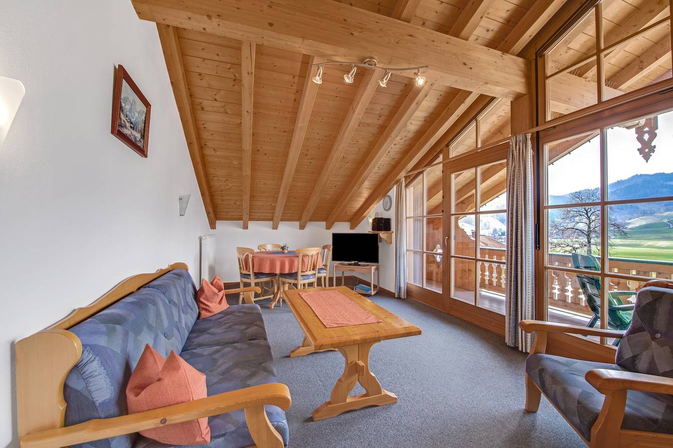 Appartement entier, Charmant appartement "Petrushof Hochplatte" avec vue sur les montagnes, Wi-Fi, balcon in Oberwössen, Unterwössen