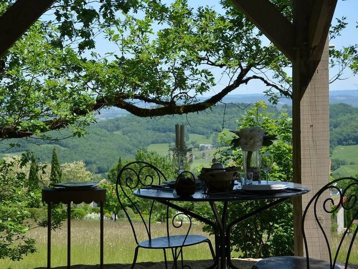 Location de vacances pour 2 personnes, avec Terrasse et Piscine à Saint-Denis-lès-Martel