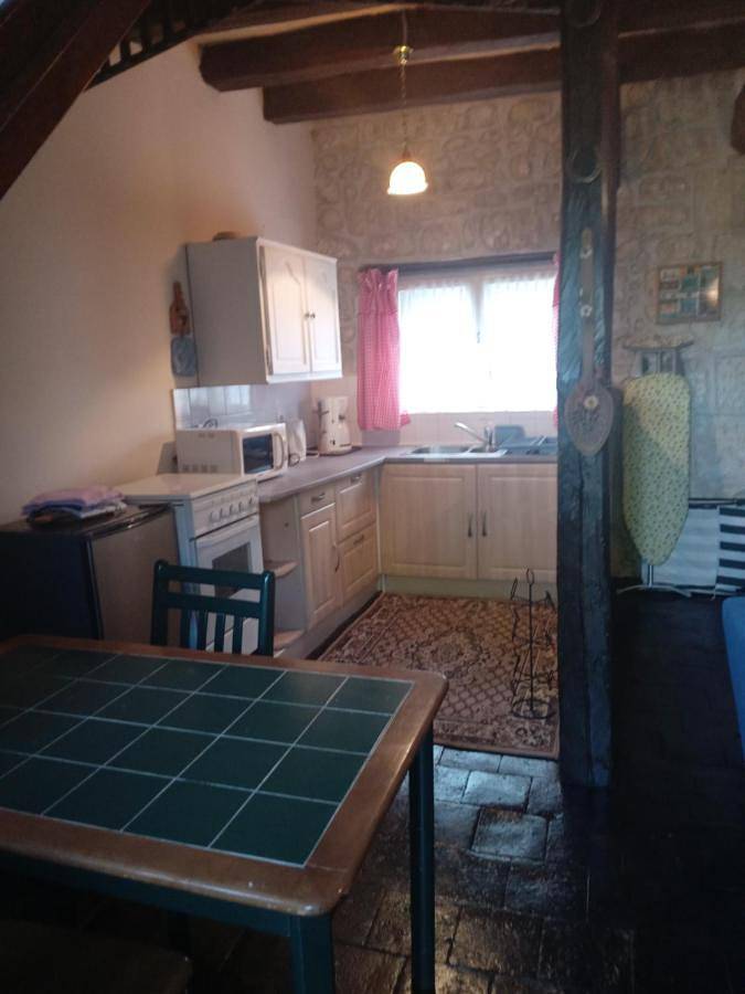 Location de vacances pour 2 personnes, avec vue et piscine à Allonnes - 3