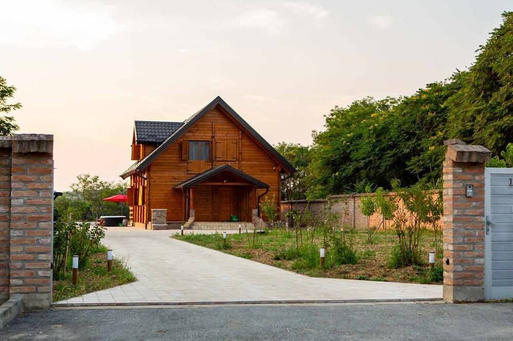 Wooden House Vučedol - Four bedroom villa in Vukovar, Vukovar-Srijem