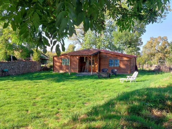 Gîte pour 4 personnes, avec vue et terrasse, animaux acceptés dans Saint-Pal-de-Senouire