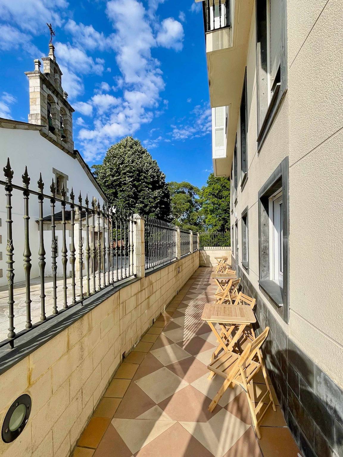 Apartamento entero, Apartamento de vacaciones para 4 personas con balcón/terraza in Viveiro, Costa de Galicia