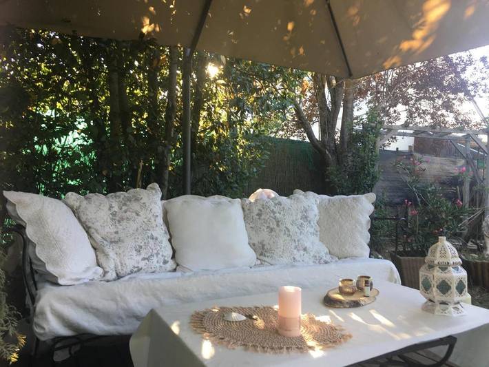 Chambre d’hôte pour 2 personnes, avec Terrasse et Jardin ainsi que Bassin pour enfant et Piscine à Saint-Cyr-sur-Loire