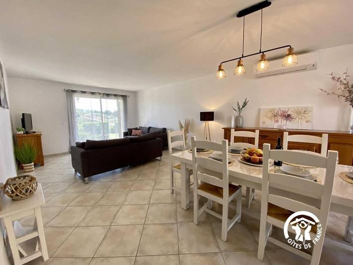 Location de vacances pour 6 personnes, avec jardin à Castelnau-d'Aude