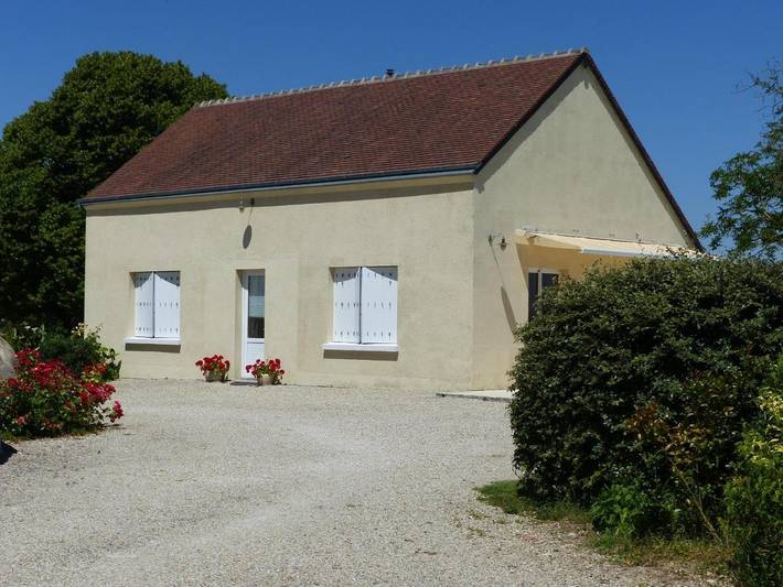 Location de vacances pour 8 personnes, avec piscine ainsi que terrasse et vue à Sublaines - 2
