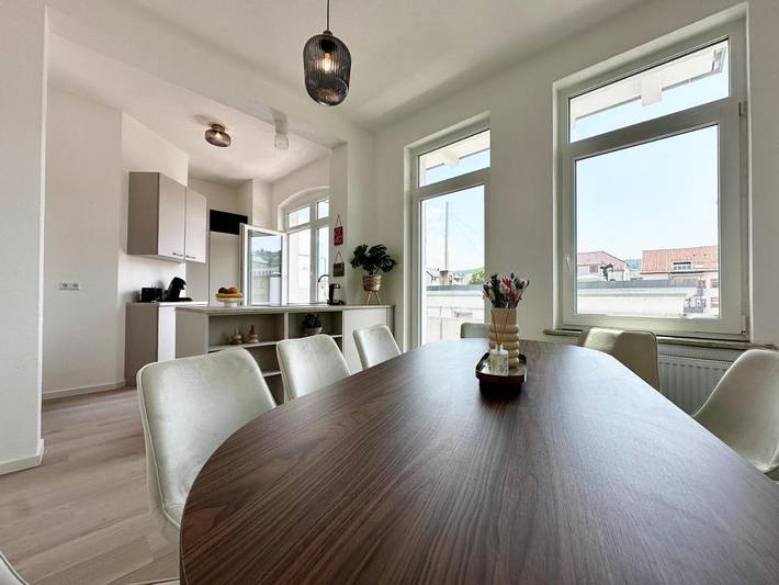 Apartamento para 10 personas, con jacuzzi y balcón, Se admiten mascotas en Stuttgart