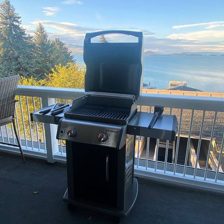 Ganze Wohnung, Lake Front Condo - You’ll never want to leave! Licensed. Air conditioned. in Polson, Flathead Nationalwald