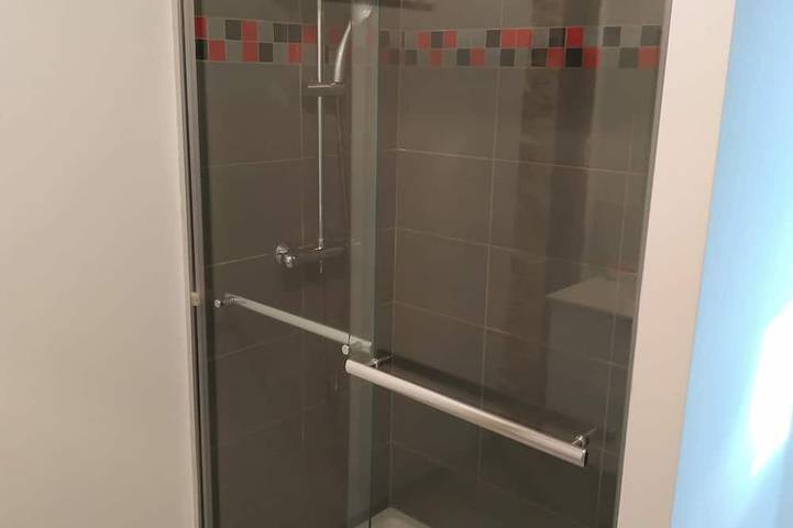 Location de vacances pour 4 personnes, avec piscine et jardin, animaux acceptés à La Porcherie - 2