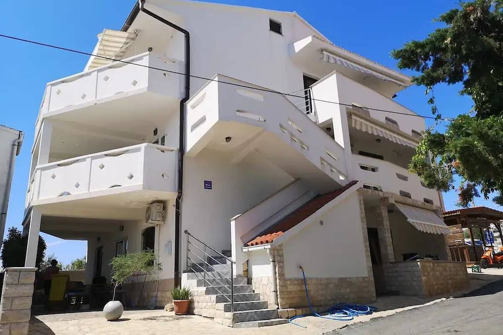 Entire apartment, Apartmani Tamaris 1 in Novalja, Pag Island