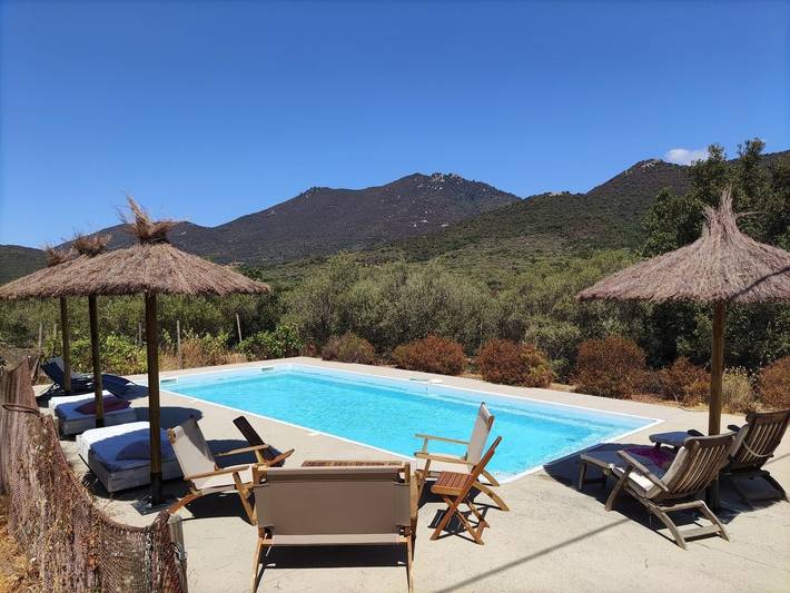 Casa de huéspedes para 6 personas, con jardín además de terraza y piscina, Se admiten mascotas - 1