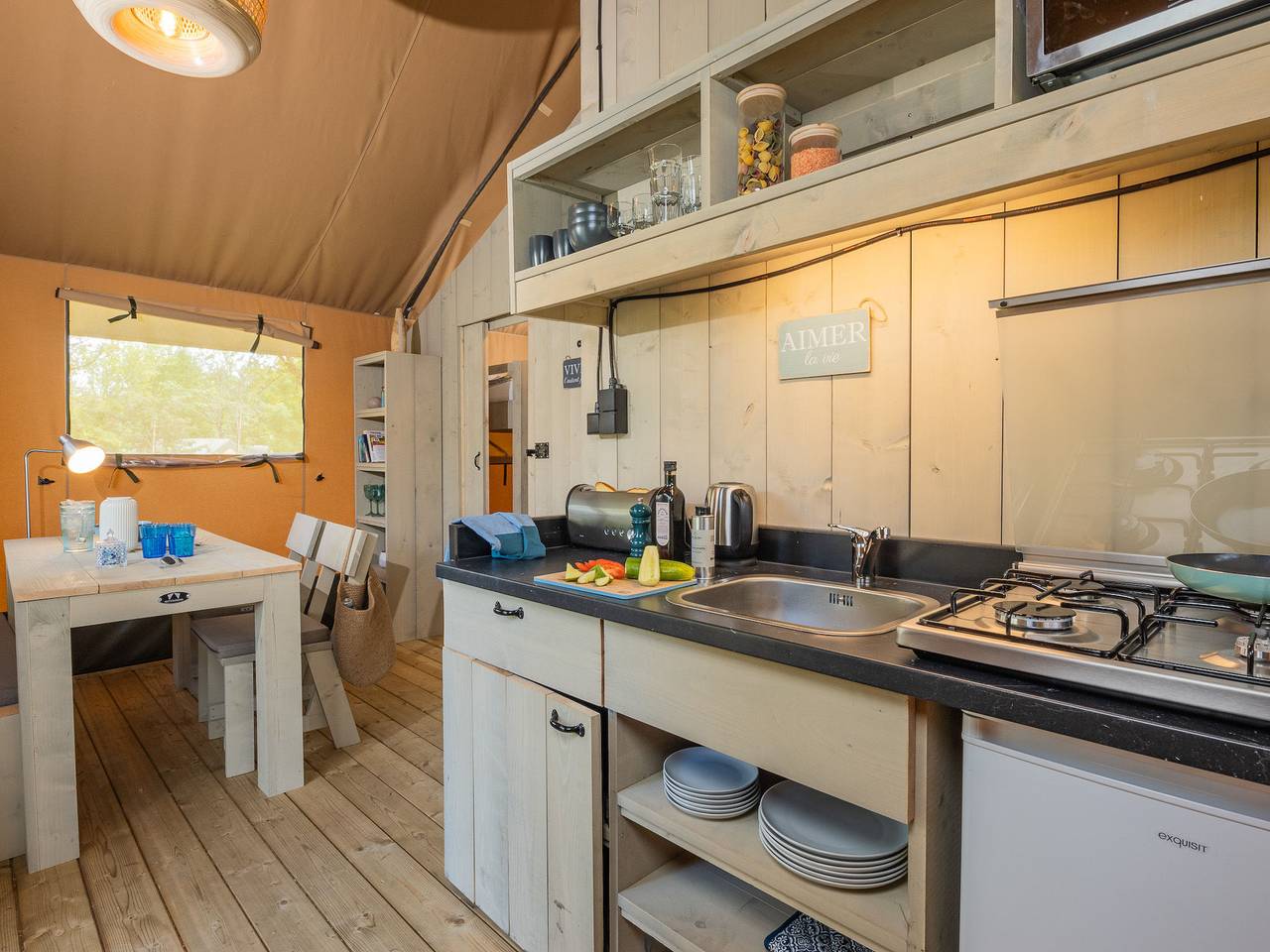 Caravane pour 4 personnes avec sauna in Saint-Sozy, Parc Naturel Régional des Causses du Quercy