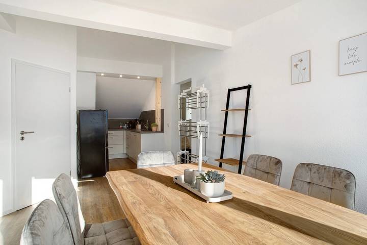 Ganze Wohnung, Ferienwohnung 'Seeblick Und Doch Zentral' mit Seeblick und Wlan in Friedrichshafen, Region Bodensee-Oberschwaben