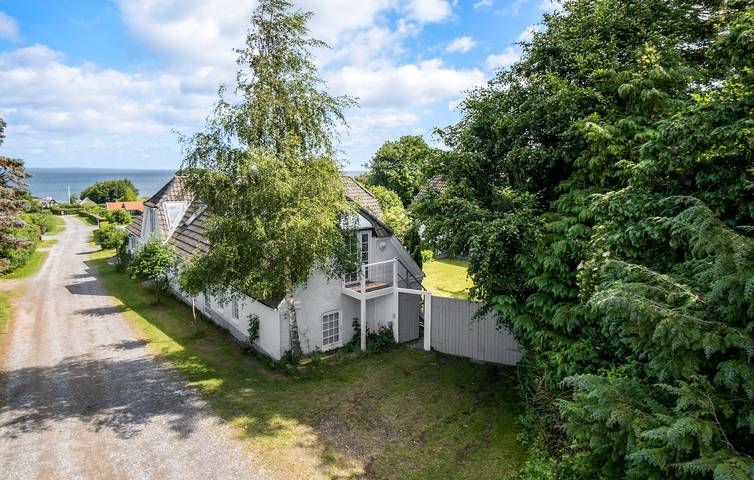 Ferienwohnung für 6 Personen, mit Terrasse und Garten sowie Sauna und Ausblick in Båring Strand - 2