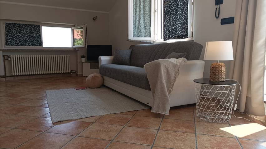 Apartament wakacyjny dla 3 osób, z Balkon i Taras oraz Ogród i Basen w Prowincja Vercelli