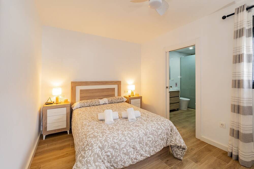 Cubo's Casa Soles & Football field / campo de futbol / piscina privada / wifi gratis in Mijas Costa, Mijas