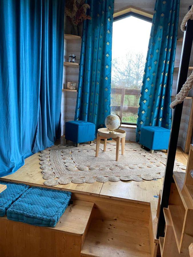 Location de vacances pour 4 personnes, avec vue et jardin à Bazouges-la-Pérouse - 2