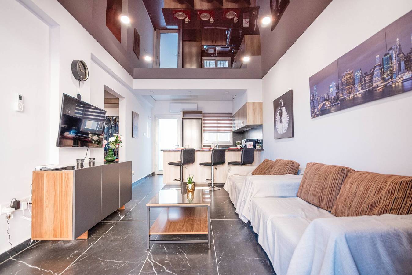 Apartamento entero, Mackenzie Suite – 3-Min Walk to Mackenzie Beach in Lárnaca, Distrito de Larnaca