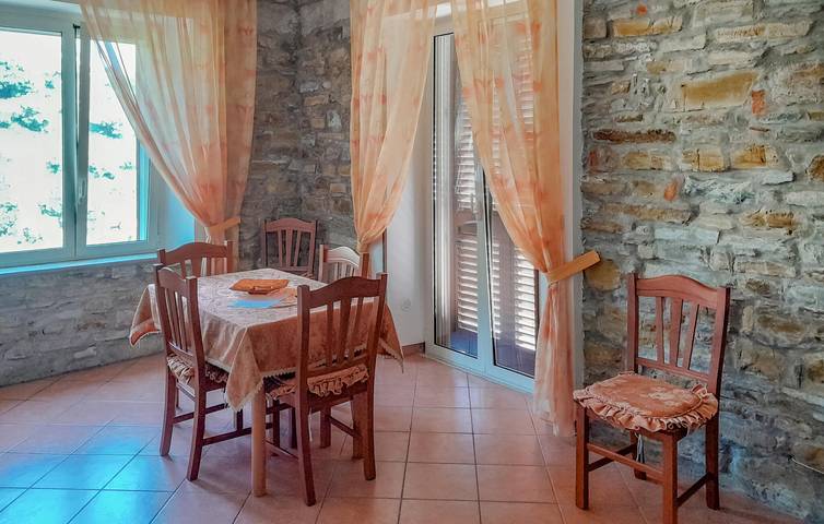 Appartamento intero, Appartamento con terrazza sulla spiaggia: WiFi, parcheggio, TV via cavo e cucina in Castellabate, Cilento Coast