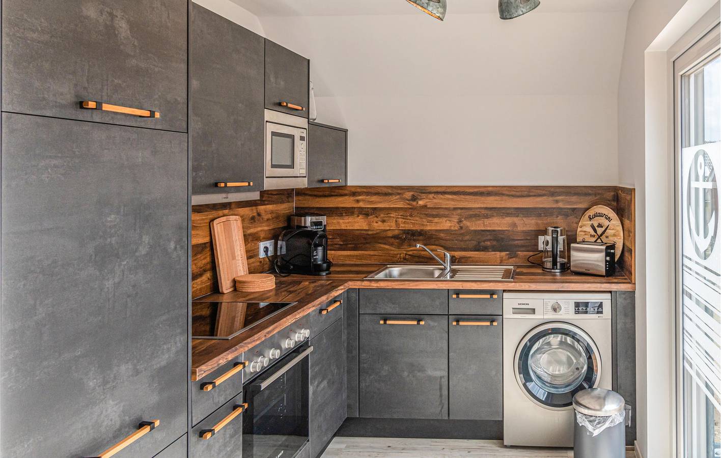 Ganze Ferienwohnung, Büsum Strand Wohnung: Terrasse, Parkplatz, 1,5 km zum Hauptstrand in Büsum, Dithmarschen