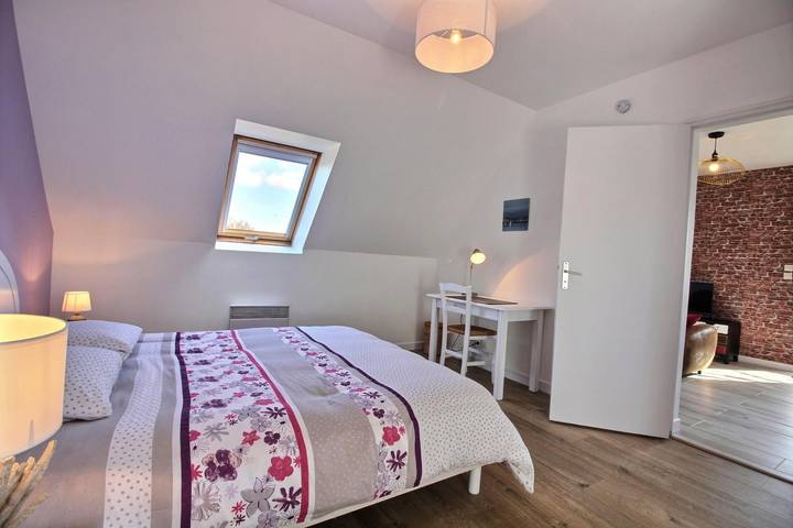 Gîte pour 2 personnes, avec jardin à Plougrescant - 2