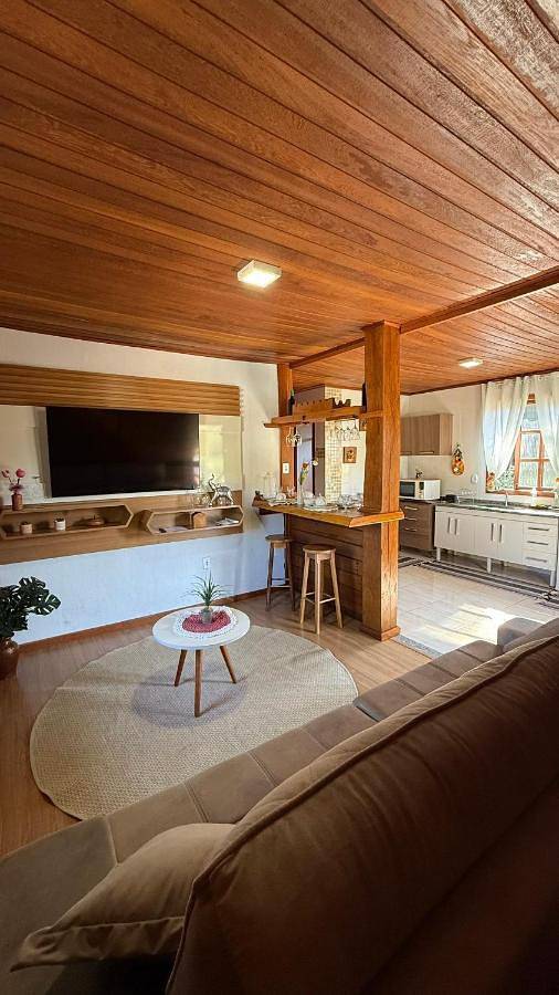 Villa para 6 pessoas, com piscina e balcão e ainda vista and jardim, com animais de estimação em Aracê