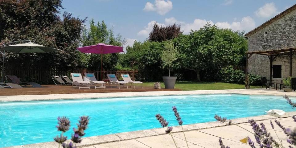 Location de vacances pour 4 personnes, avec piscine ainsi que jardin et vue à Fonroque - 2
