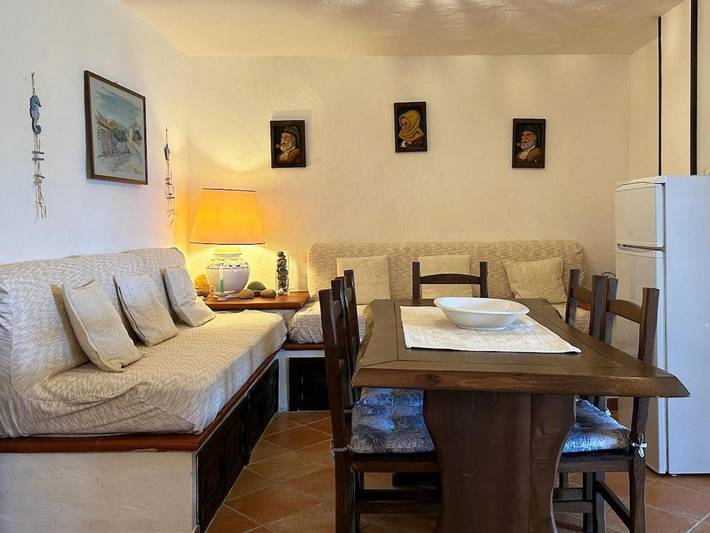 Gîte pour 6 personnes, avec piscine ainsi que jardin et vue dans Cala Bitta - 4