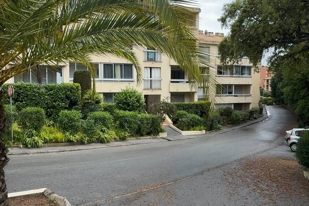 Ganze Wohnung, Cosy studio 200m from the sea! in Le Dramont, Saint-Raphaël