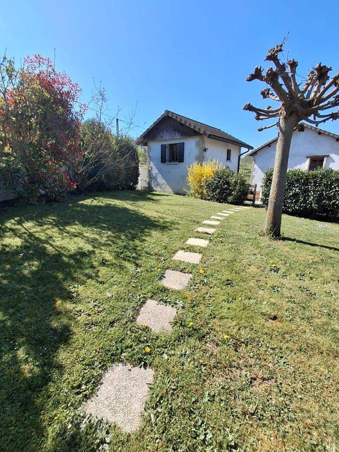 Gîte pour 2 personnes, avec jardin et terrasse, animaux acceptés à Saint-Agnin-sur-Bion