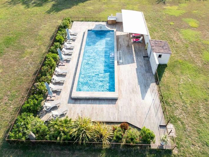Maison d’hôte pour 4 personnes, avec piscine ainsi que jardin et vue