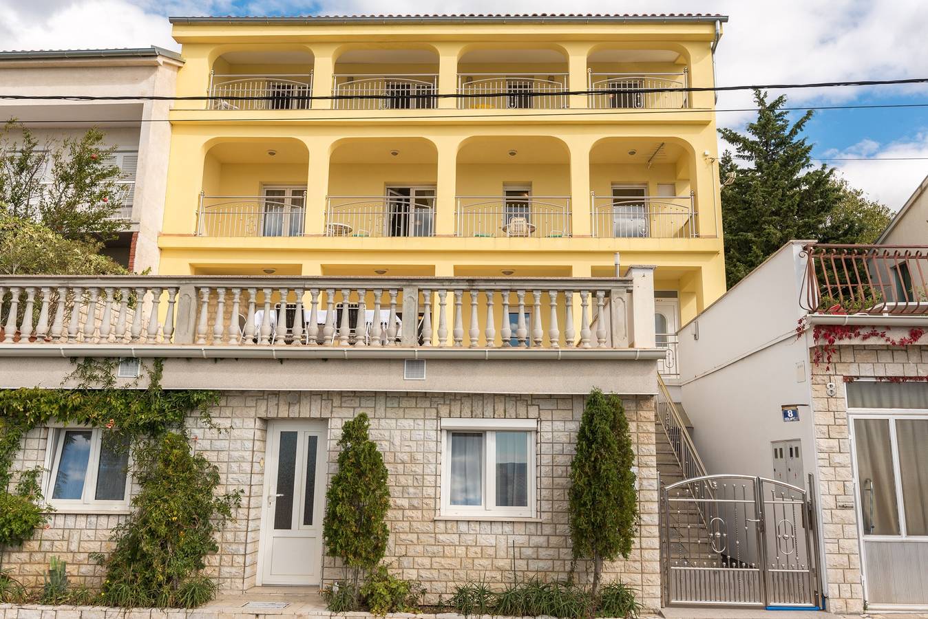 Ganze Wohnung, 2-Zimmer-Ferienwohnung mit Terrasse und Meerblick Dramalj, Crikvenica A-5592-c in Dramalj, Primorje-Gorski Kotar