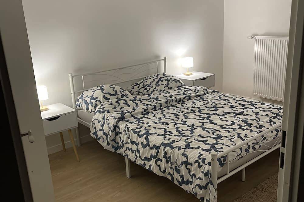 Appartement entier, Appartement proche de Paris|aéroport Cdg|Jo 2024|Orly|Disneyland|Parc Astérix in Le Blanc-Mesnil, Seine-Saint-Denis